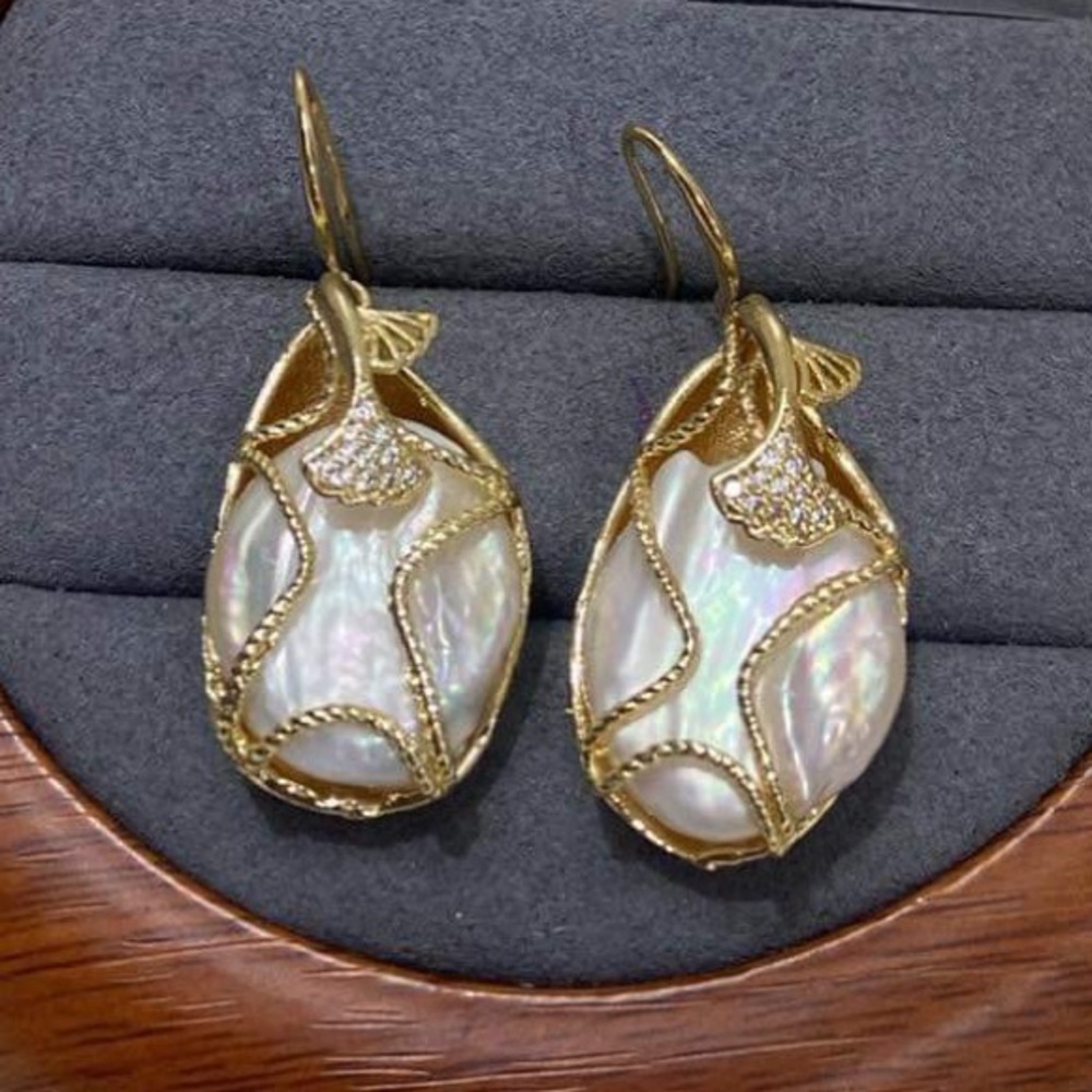 🆕 Genuine Coin Pearl Dangling Earrings